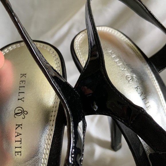 Ruffed Peep Toe Sling Back~ so cute! - Picture 2 of 5